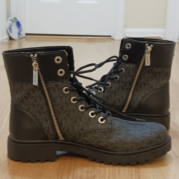 💎 HP 💎 Michael by Michael Kors Alistair Bootie Combat Boots size 8.5 for women - Picture 6 of 11